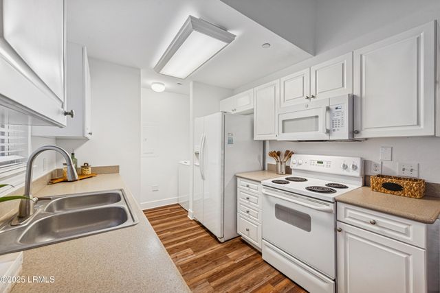 67 Summerfield Ct Apt 623, Hilton Head Island, SC 29926