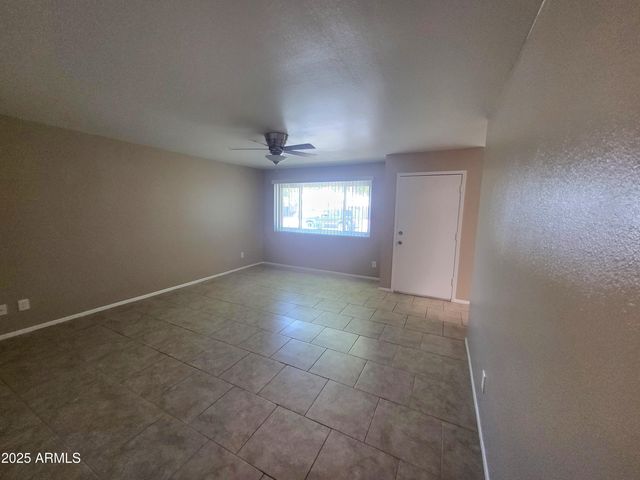 10200 N 95TH Drive B, Peoria, AZ 85345