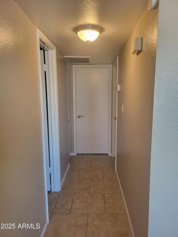 10200 N 95TH Drive B, Peoria, AZ 85345