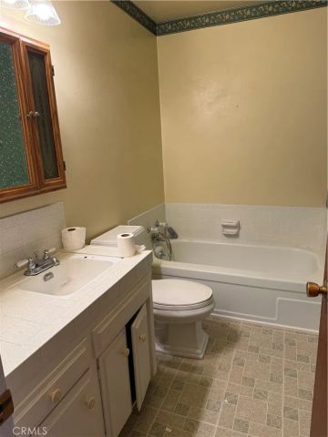 1445 Brookdale, Merced, CA 95340