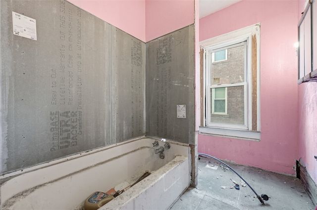 538 E 9th Ave, Munhall, PA 15120