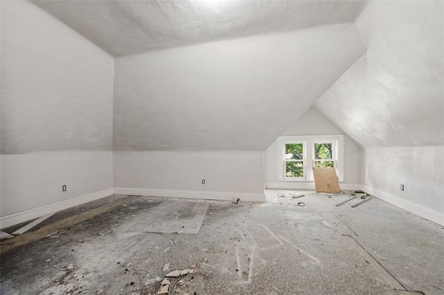 538 E 9th Ave, Munhall, PA 15120