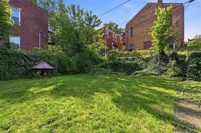 538 E 9th Ave, Munhall, PA 15120