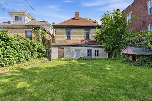 538 E 9th Ave, Munhall, PA 15120