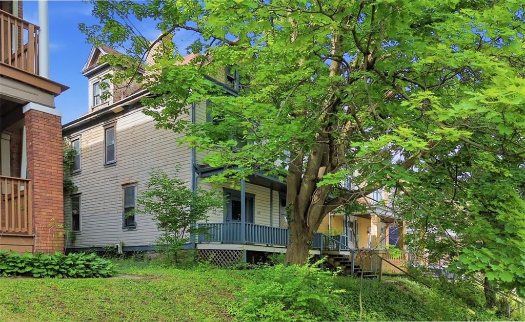 538 E 9th Ave, Munhall, PA 15120