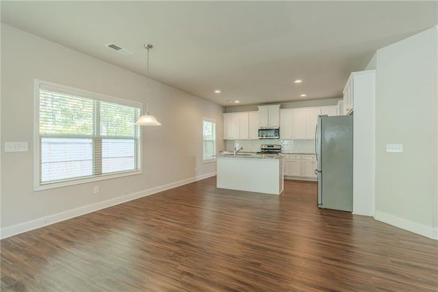 392 Dublin Way, Dallas, GA 30132