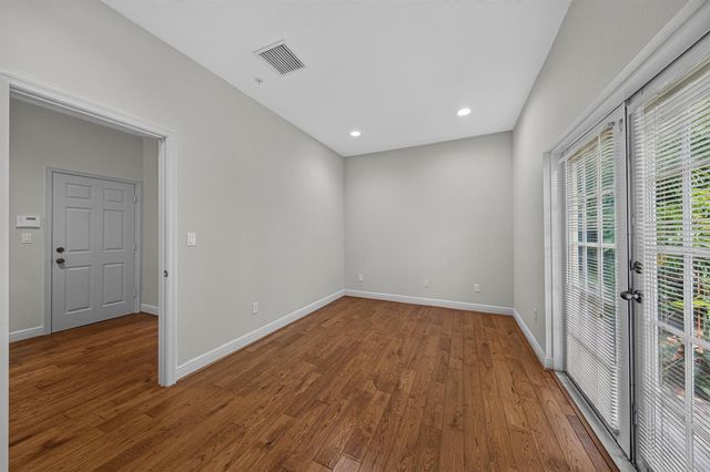 2700 NE 8th Avenue, Wilton Manors, FL 33334