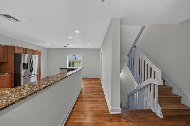 2700 NE 8th Avenue, Wilton Manors, FL 33334