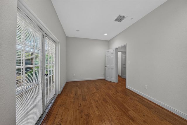 2700 NE 8th Avenue, Wilton Manors, FL 33334