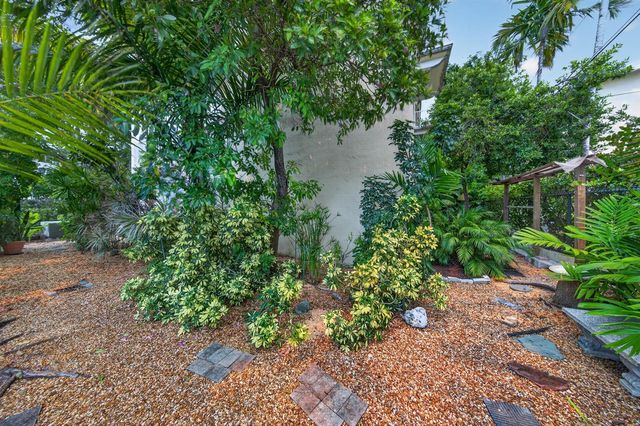 2700 NE 8th Avenue, Wilton Manors, FL 33334