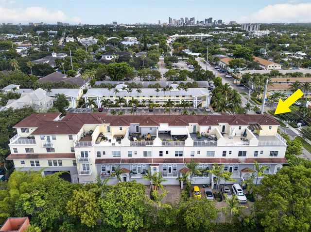 2700 NE 8th Avenue, Wilton Manors, FL 33334