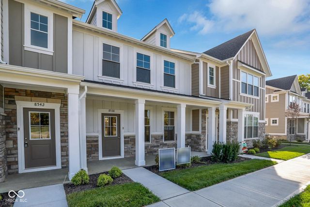 8538 Goldfinch Road, Brownsburg, IN 46112