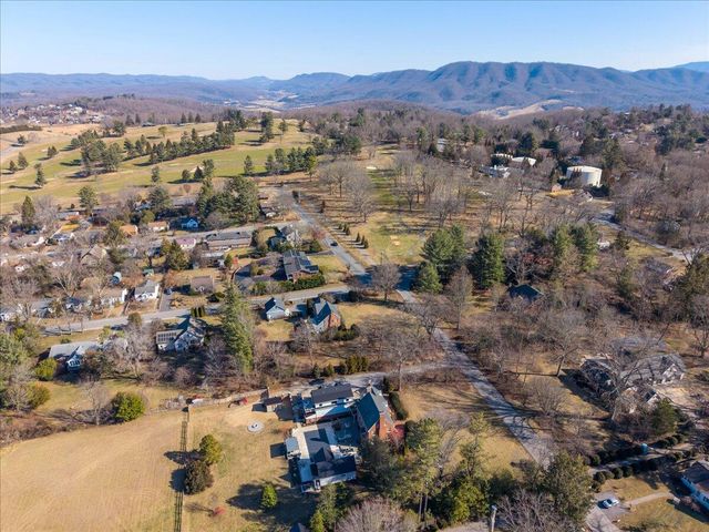 111 Cohee RD, Blacksburg, VA 24060