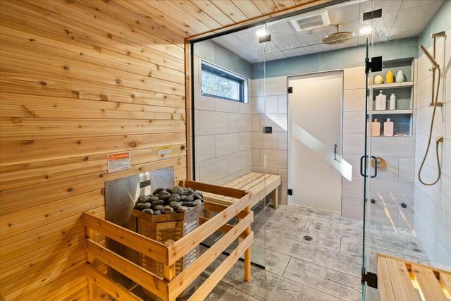 111 Cohee RD, Blacksburg, VA 24060