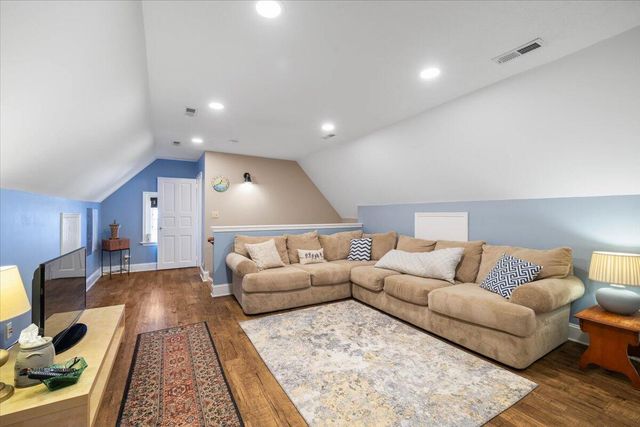 111 Cohee RD, Blacksburg, VA 24060