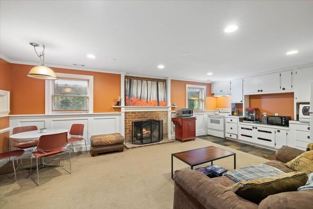 111 Cohee RD, Blacksburg, VA 24060