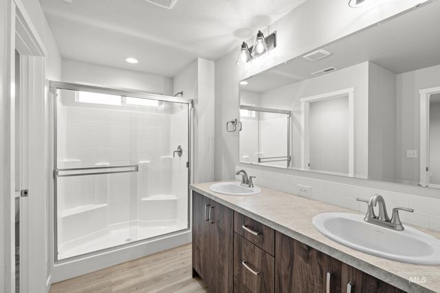 3536 E Boxelder Dr, Nampa, ID 83686