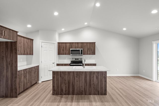 3536 E Boxelder Dr, Nampa, ID 83686