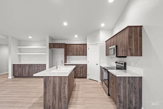 3536 E Boxelder Dr, Nampa, ID 83686