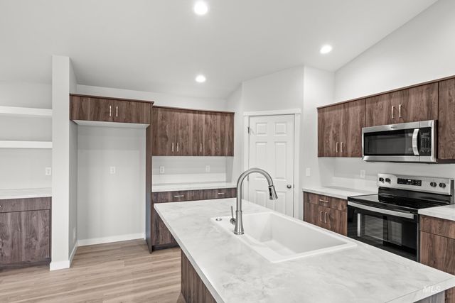 3536 E Boxelder Dr, Nampa, ID 83686
