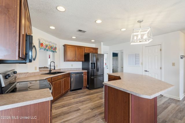 1423 N Red Banks Road, Red Banks, MS 38661