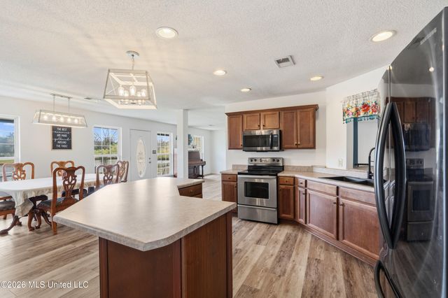 1423 N Red Banks Road, Red Banks, MS 38661