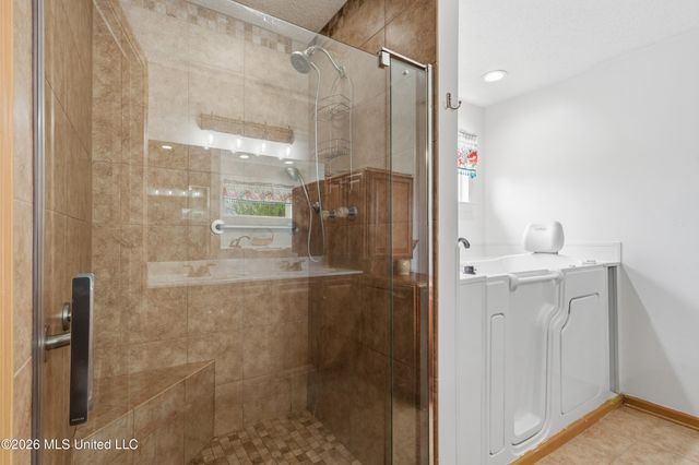 1423 N Red Banks Road, Red Banks, MS 38661