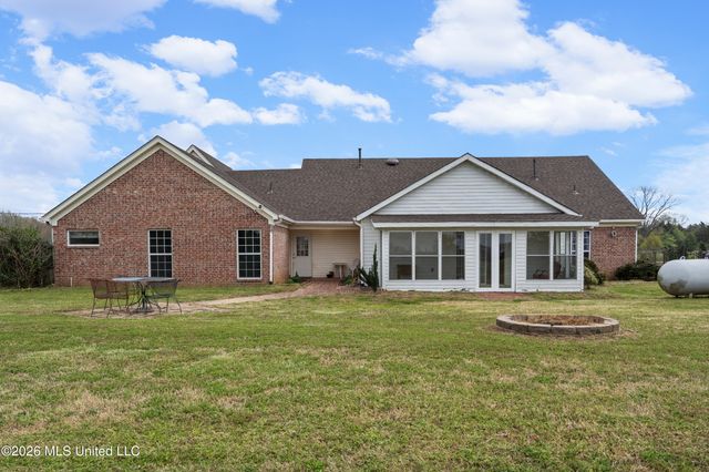 1423 N Red Banks Road, Red Banks, MS 38661