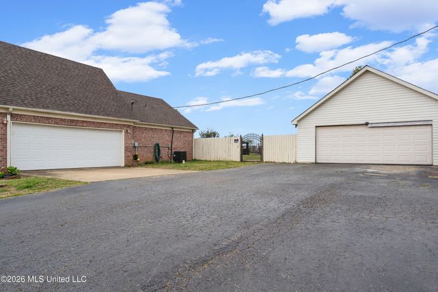 1423 N Red Banks Road, Red Banks, MS 38661