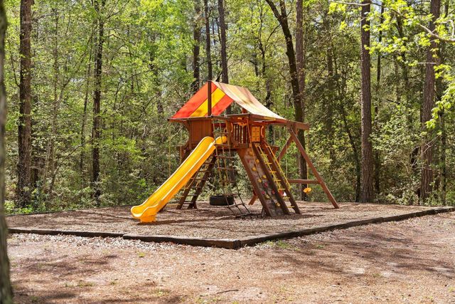 19-6-1 Dedication Trail, Huntsville, TX 77340