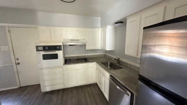 1907 Nolen Court, Arlington, TX 76012