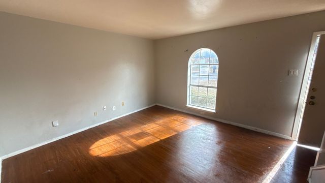 1907 Nolen Court, Arlington, TX 76012