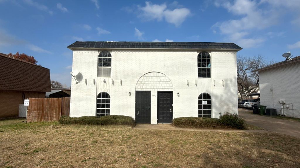 1907 Nolen Court, Arlington, TX 76012