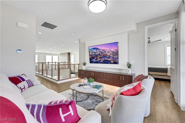 5232 Fading Sunset Drive, Las Vegas, NV 89135