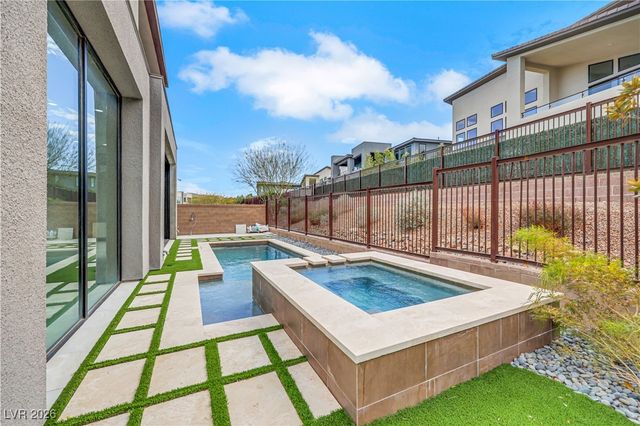 5232 Fading Sunset Drive, Las Vegas, NV 89135