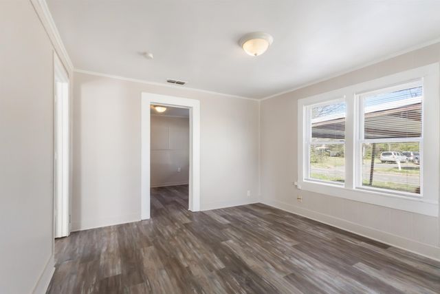 2800 Bernice St, Gladewater, TX 75647