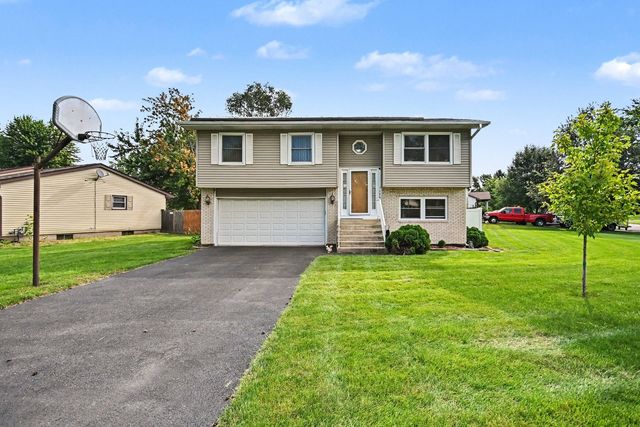 136 Augusta Road, Oswego, IL 60543