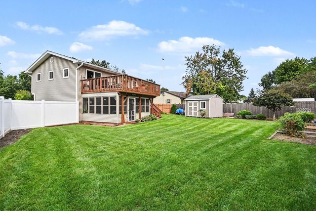 136 Augusta Road, Oswego, IL 60543