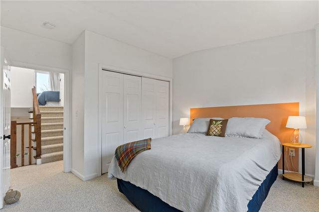 26 West Narragansett Avenue 6, Newport, RI 02840