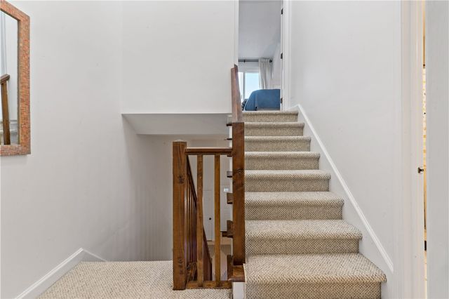 26 West Narragansett Avenue 6, Newport, RI 02840