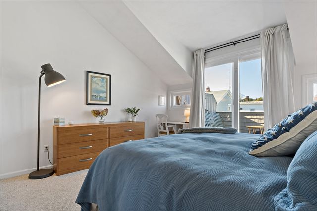 26 West Narragansett Avenue 6, Newport, RI 02840