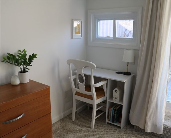 26 West Narragansett Avenue 6, Newport, RI 02840