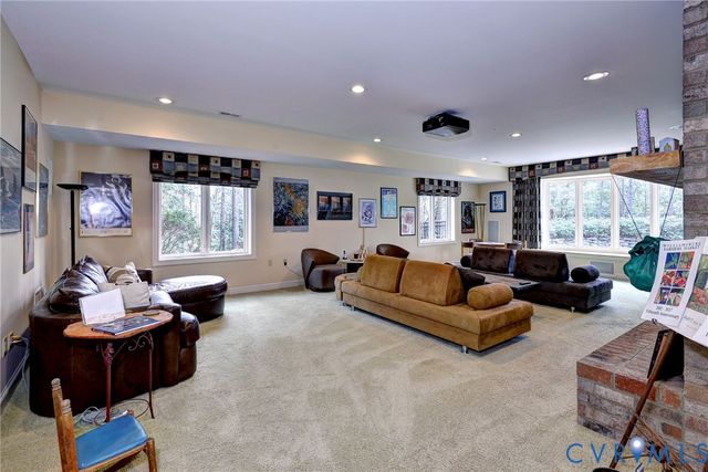 2412 Pates Crk, Williamsburg, VA 23185