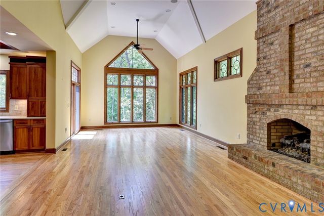 2412 Pates Crk, Williamsburg, VA 23185