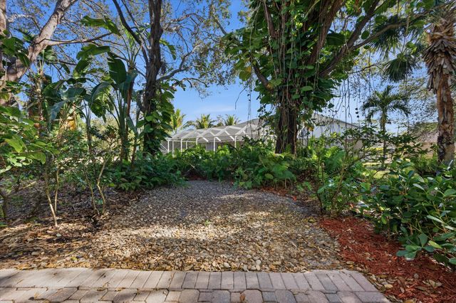 13380 Georgian Court, Wellington, FL 33414