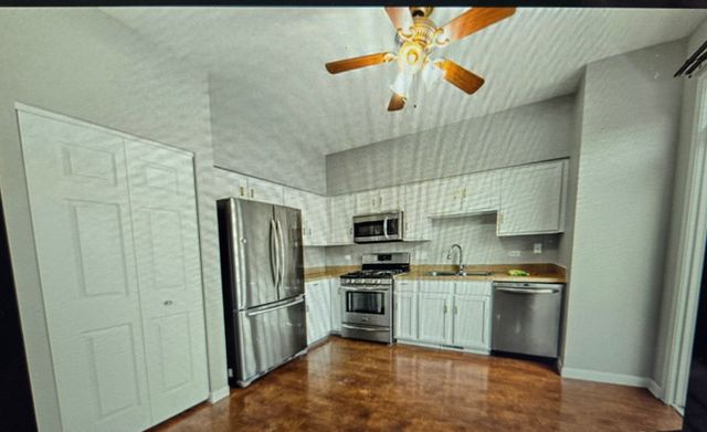 2817 Hoffman Street, Plano, IL 60545