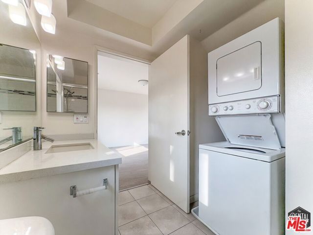 4980 S Centinela Avenue 7, Los Angeles, CA 90066