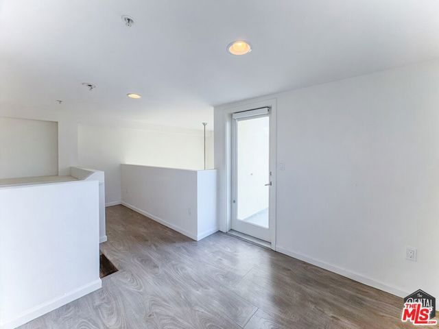 4980 S Centinela Avenue 7, Los Angeles, CA 90066