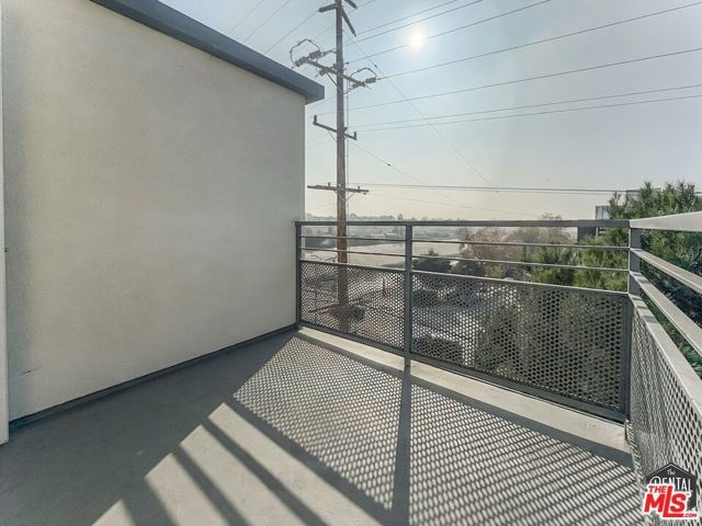 4980 S Centinela Avenue 7, Los Angeles, CA 90066