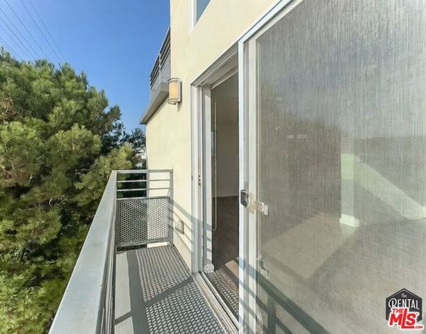 4980 S Centinela Avenue 7, Los Angeles, CA 90066